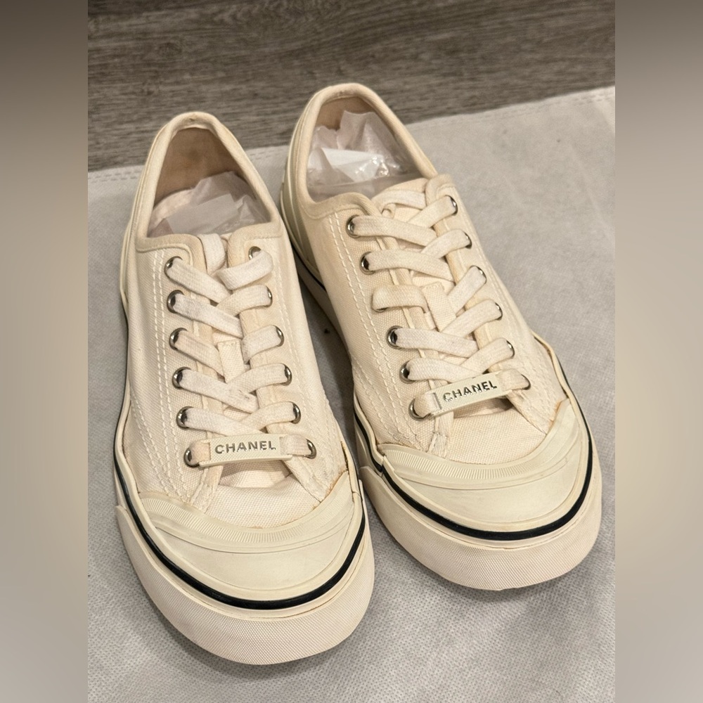 CHANEL 19SS White Canvas Sneakers Size 37.5